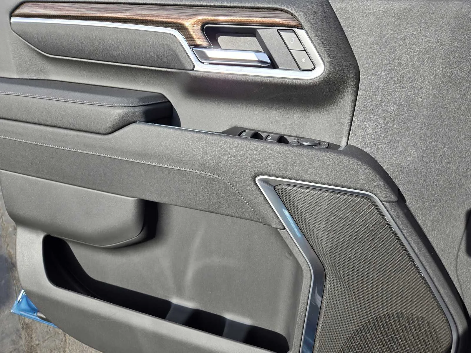 New 2026 Lakeshore Blue Metallic Chevrolet LT image 19