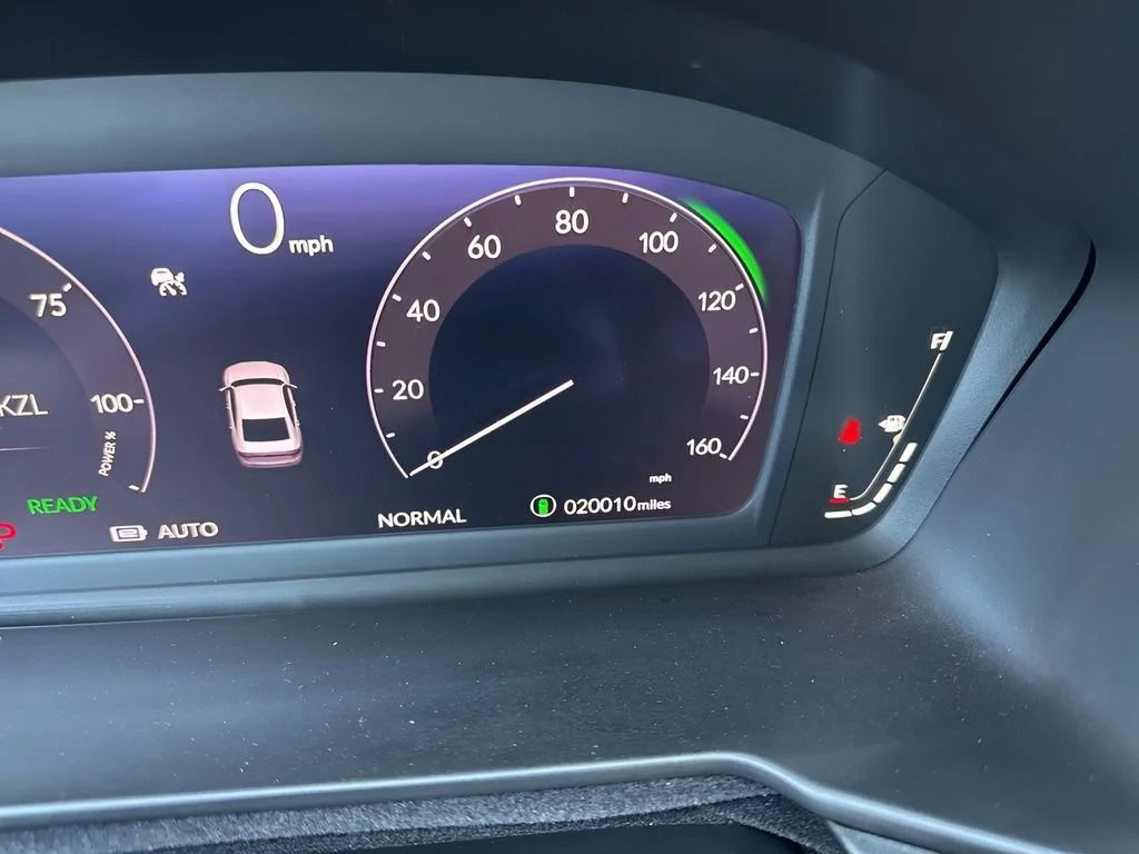 Used 2023 Silver Honda Touring image 26