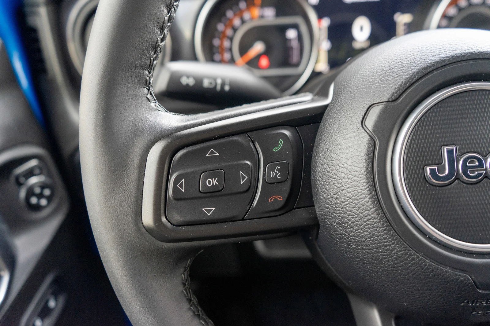 Used 2022 Hydro Blue Pearl Coat Jeep Unlimited Sport Altitude image 24