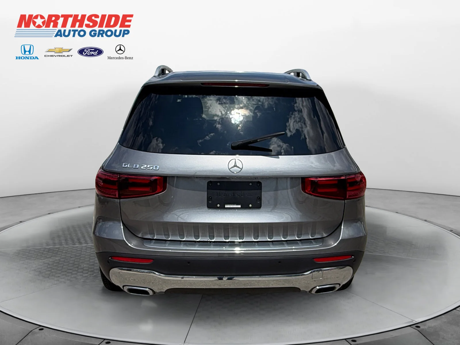 Used 2026 Gray Mercedes-Benz GLB 250 image 6