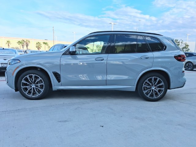 Used 2025 Gray BMW sDrive40i image 3