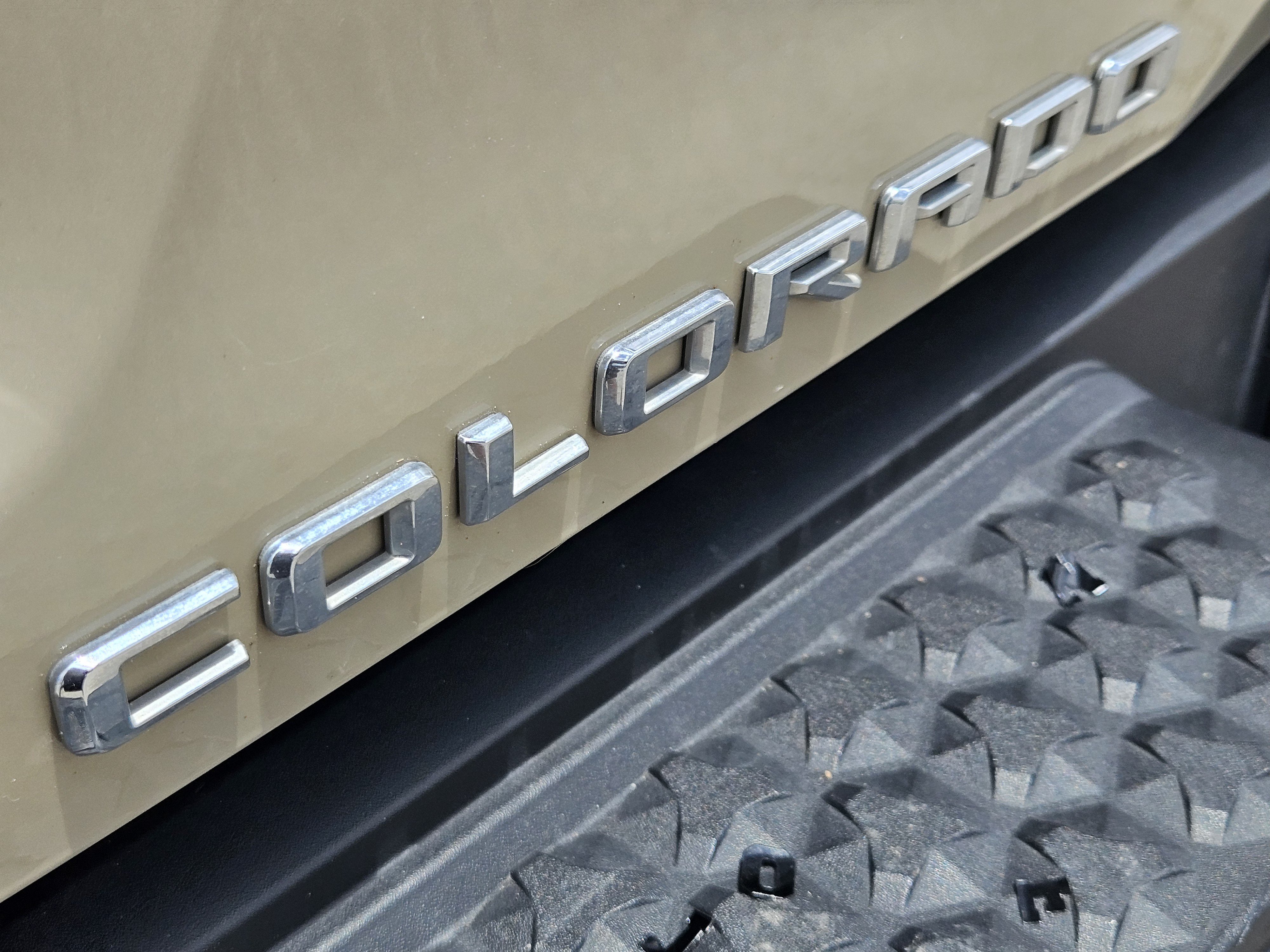 Used 2023 Sand Dune Metallic Chevrolet Trail Boss image 12
