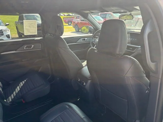 New 2026 Space White Metallic Ford ST-Line image 42