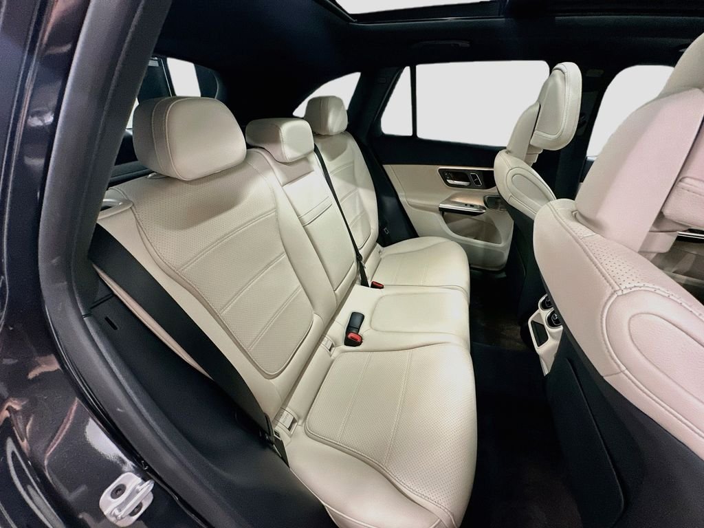 2025 Mercedes-Benz GLC Base - Photo 28