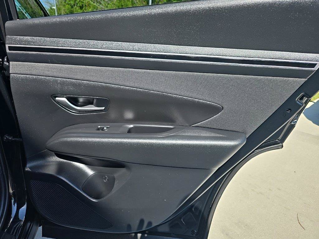 Used 2023 Black Hyundai SEL image 32