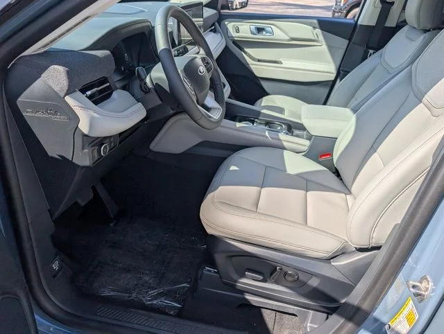 New 2026 Vapor Blue Metallic Ford Active image 5