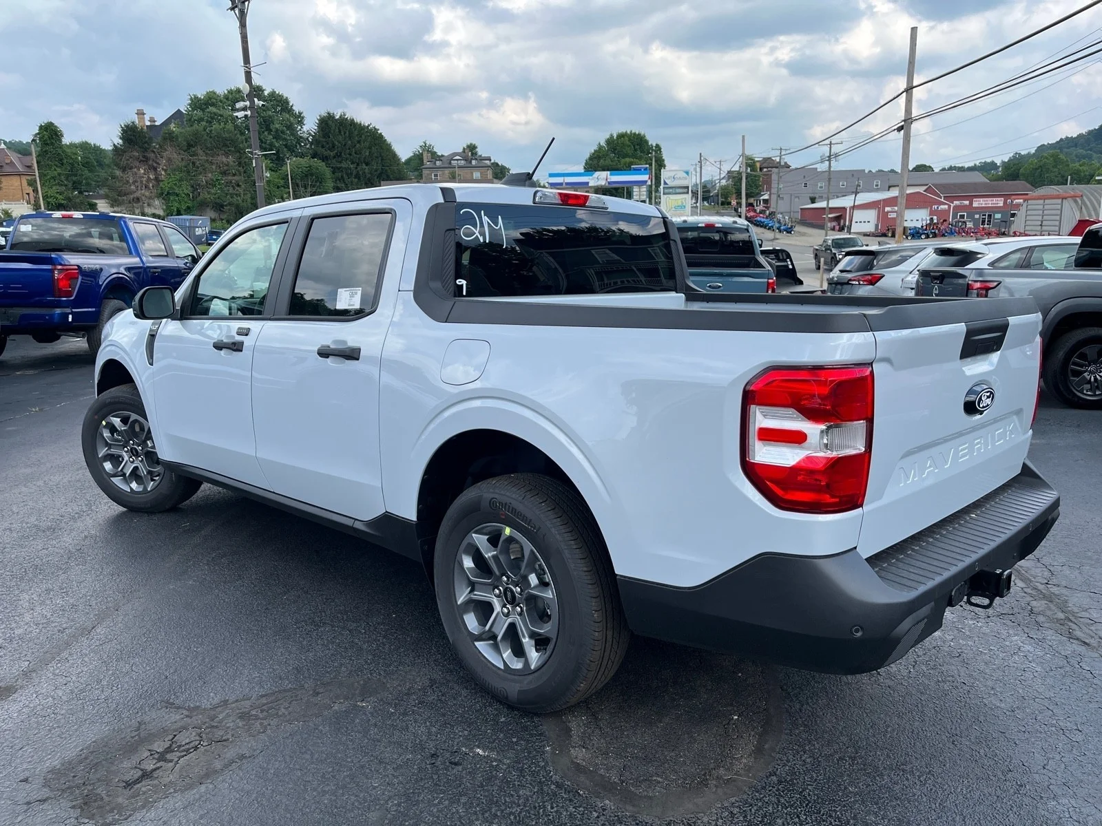 New 2026 Space White Metallic Ford XLT image 7