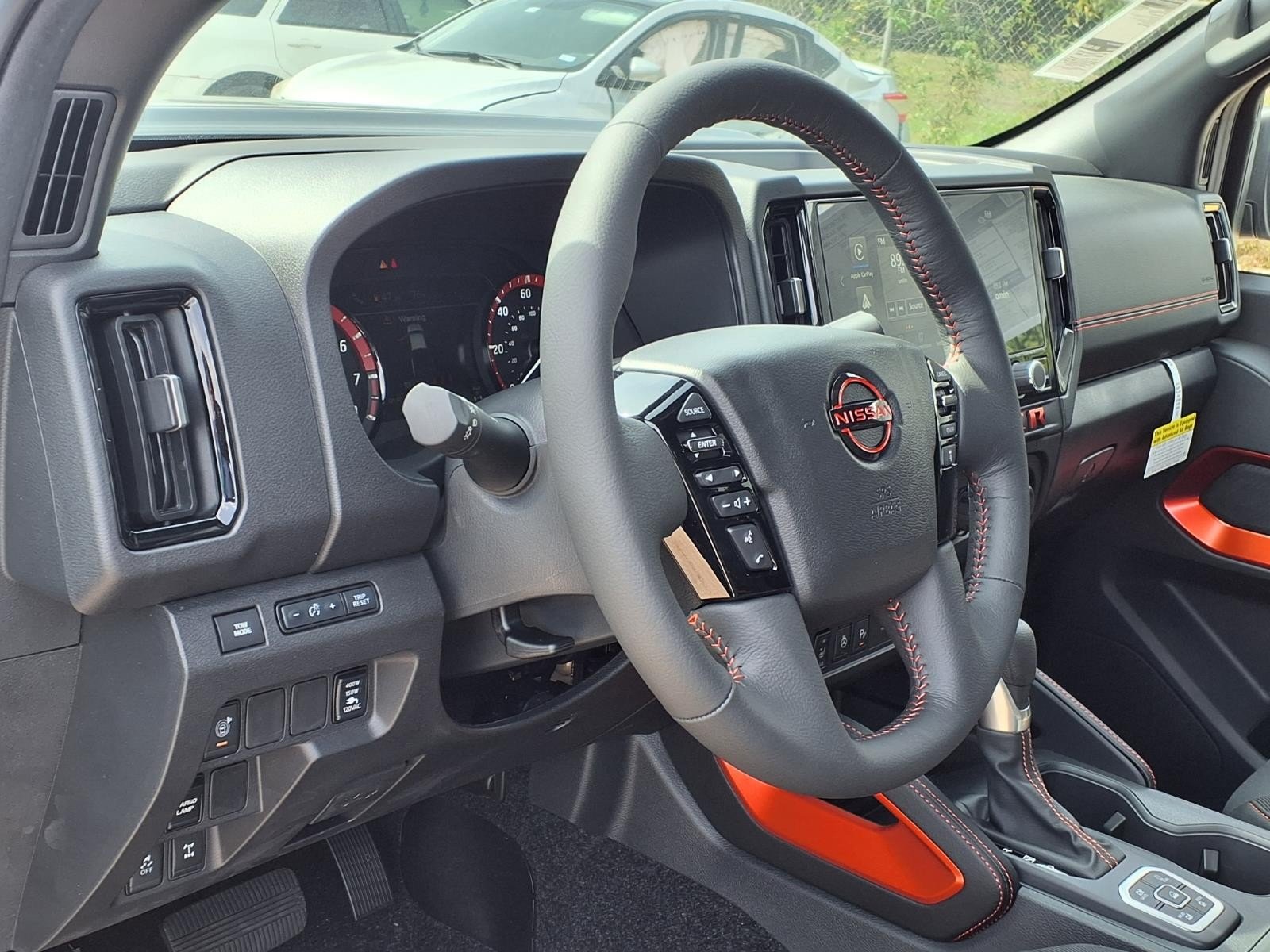 2026 Nissan Frontier Crew Cab PRO-4X® - 10