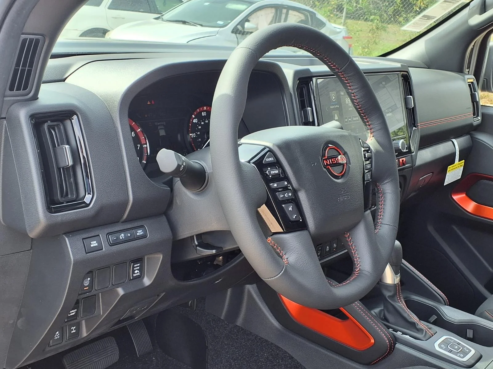 2026 Nissan Frontier Crew Cab PRO-4X® - 10