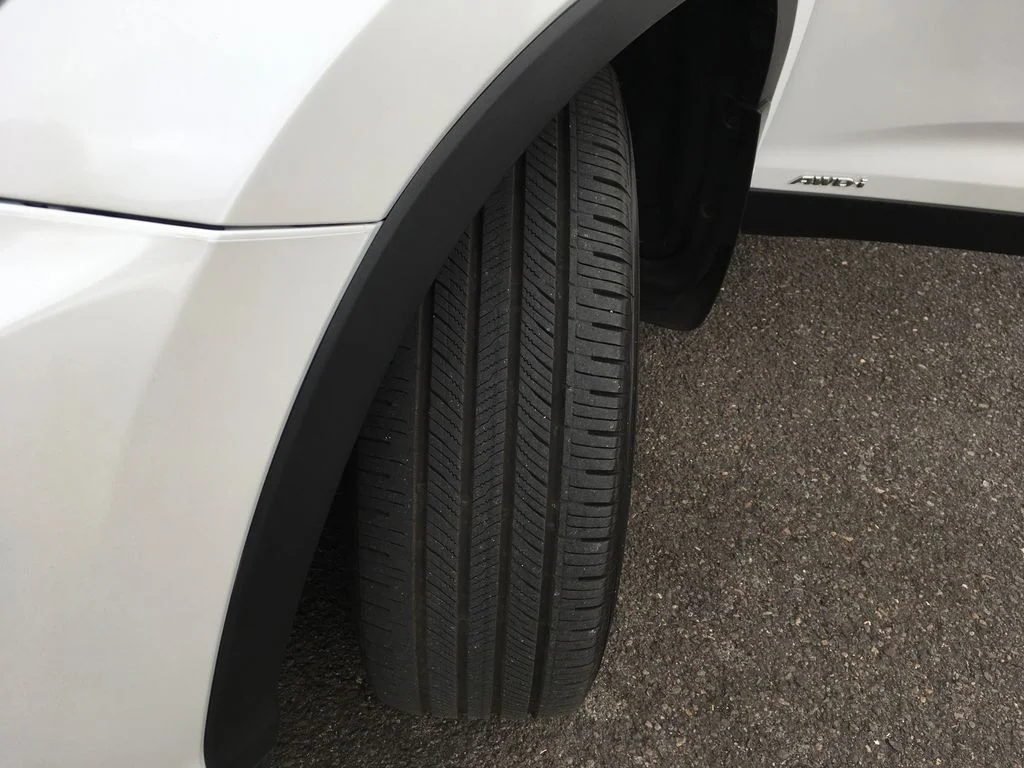 Used 2019 White Toyota XLE image 39
