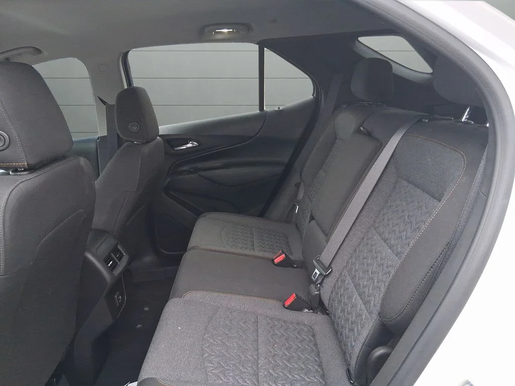 Used 2022 White Chevrolet LT image 10