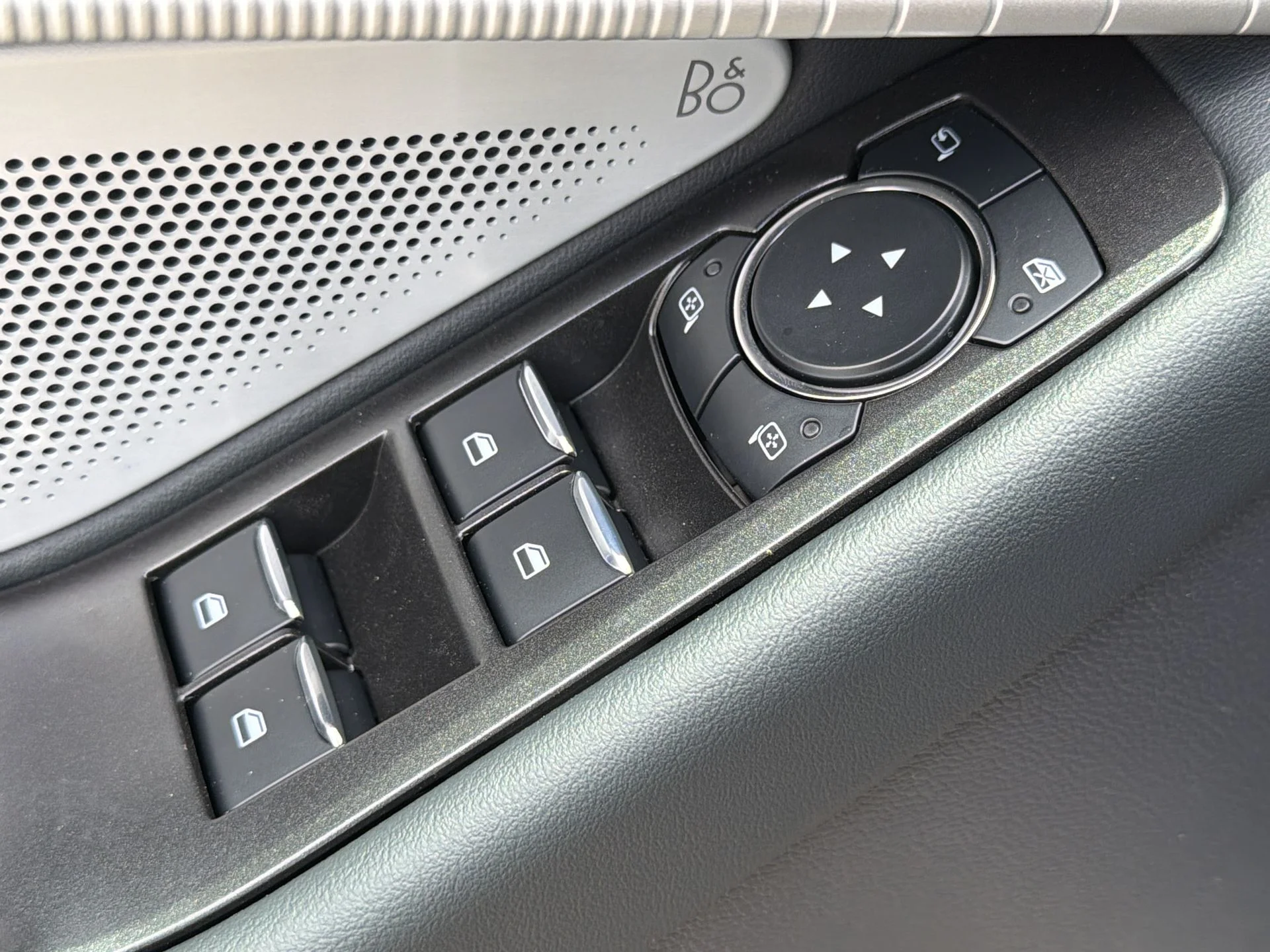 New 2026 Marsh Gray Ford Tremor® image 20