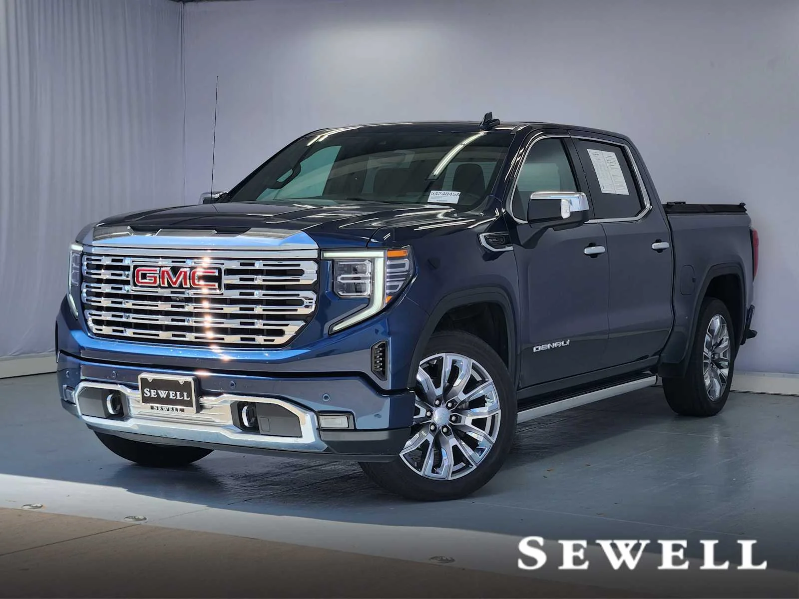 2023 GMC Sierra 4WD Crew Cab Short Box Denali's photo