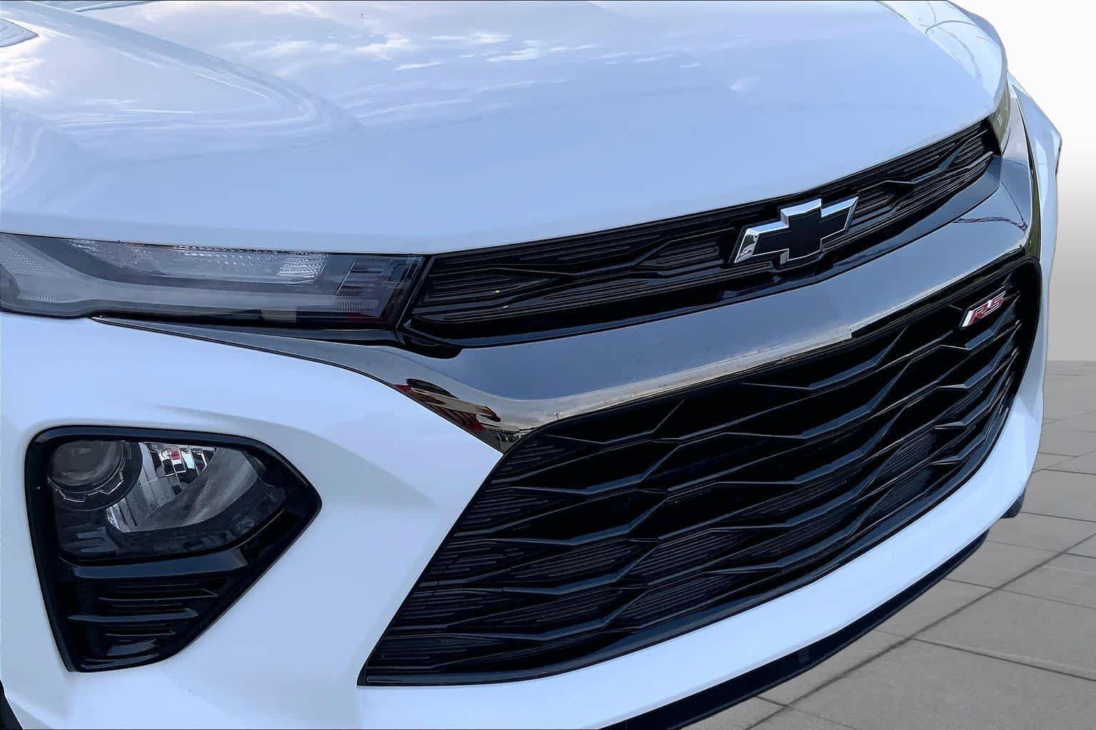 Used 2023 Summit White Chevrolet RS image 27