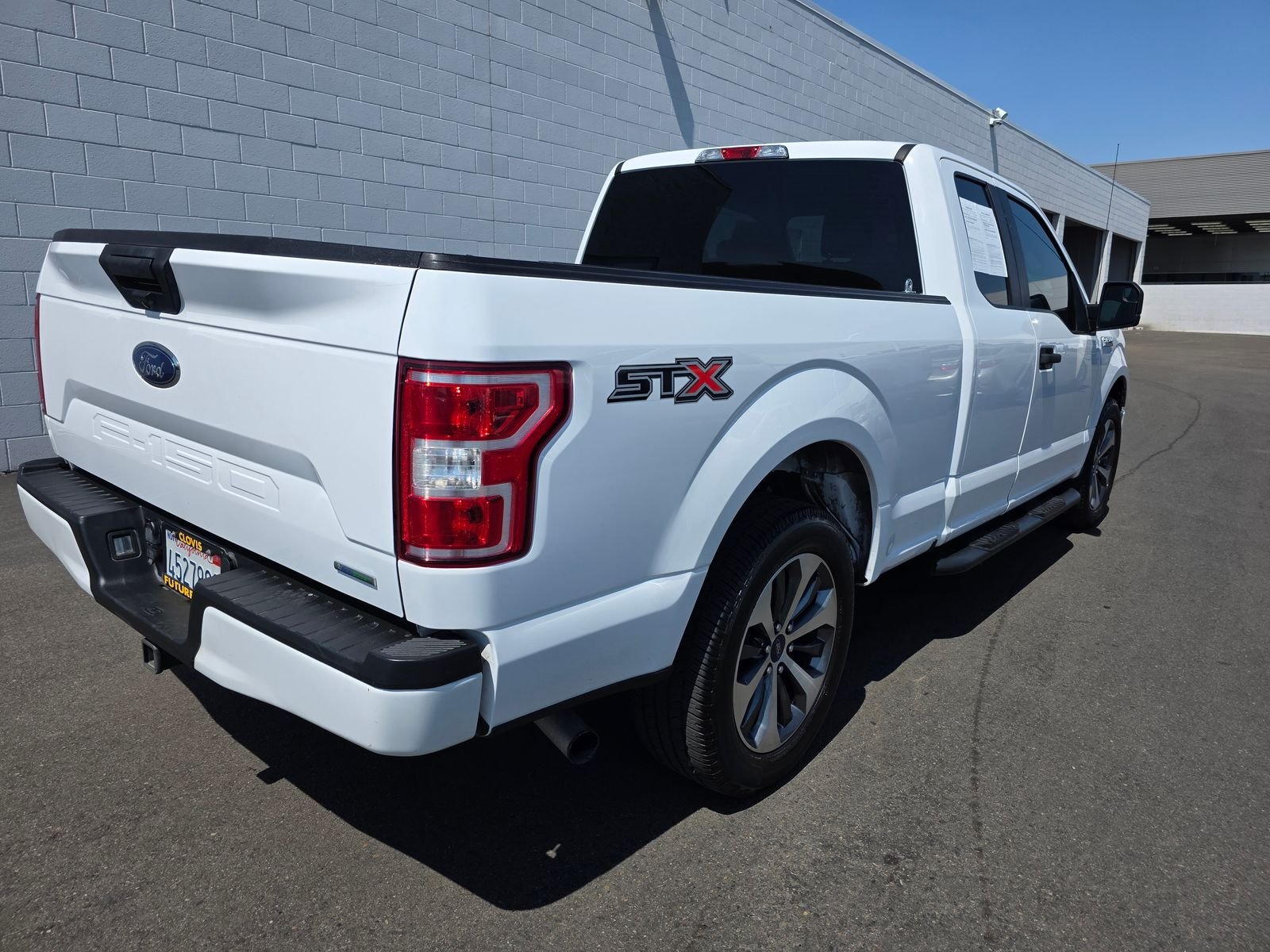 Used 2020 White Ford XL image 8