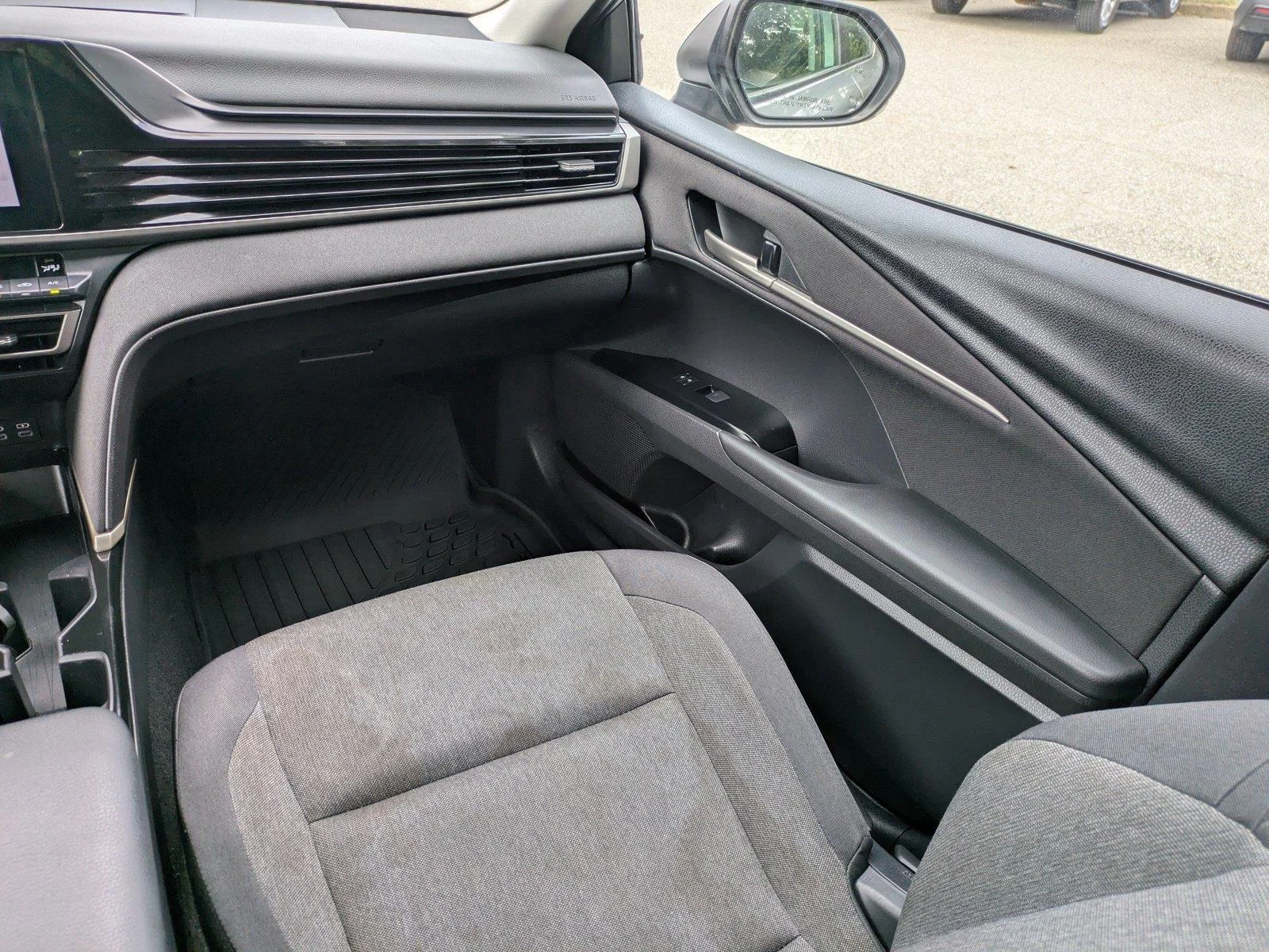 Certified Used 2025  Toyota LE image 16
