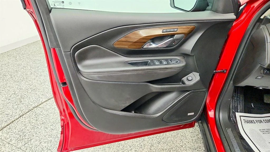 Used 2020 Red Quartz Tintcoat GMC FWD 4dr Denali w/ Premium Package & Skyscape Sunroof image 11