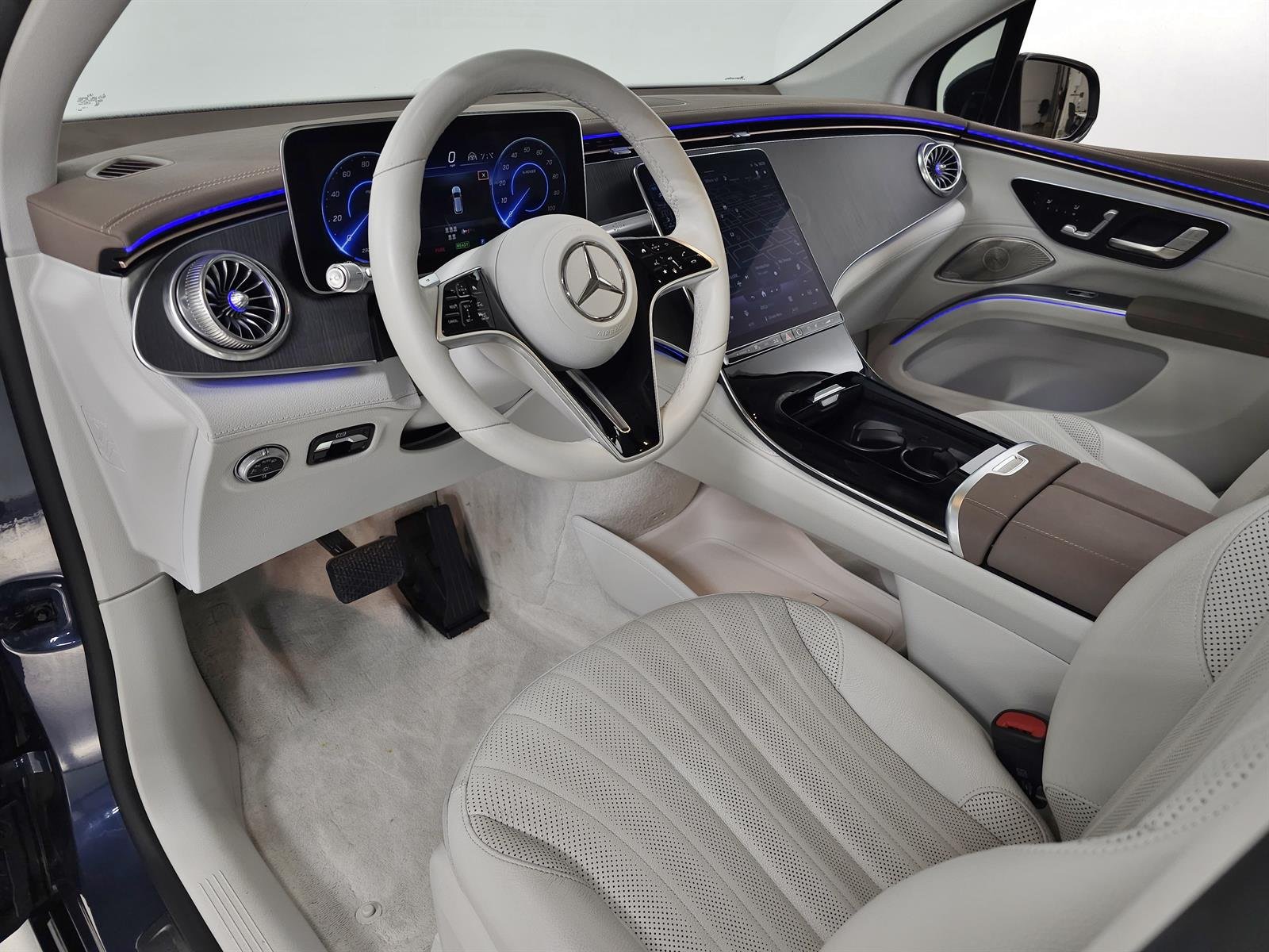 Used 2023 Blue Mercedes-Benz EQS 450 4MATIC® image 17