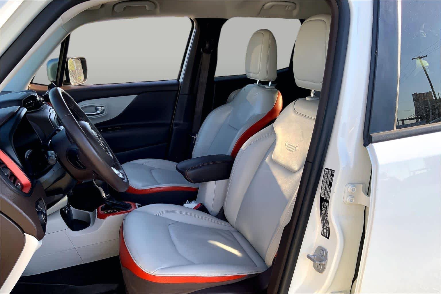 Pre-Owned 2017 Jeep Renegade Limited