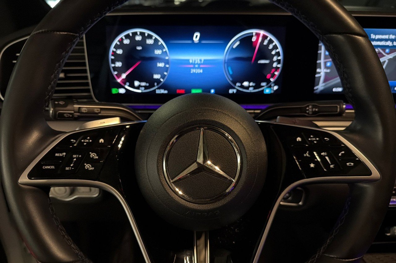 Certified Used 2025 Polar White Mercedes-Benz GLE 450e image 23