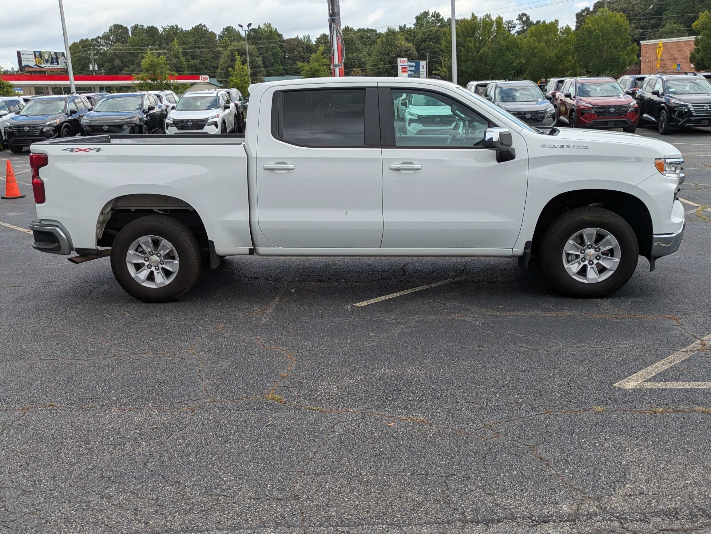 Used 2026 White Chevrolet LT image 2