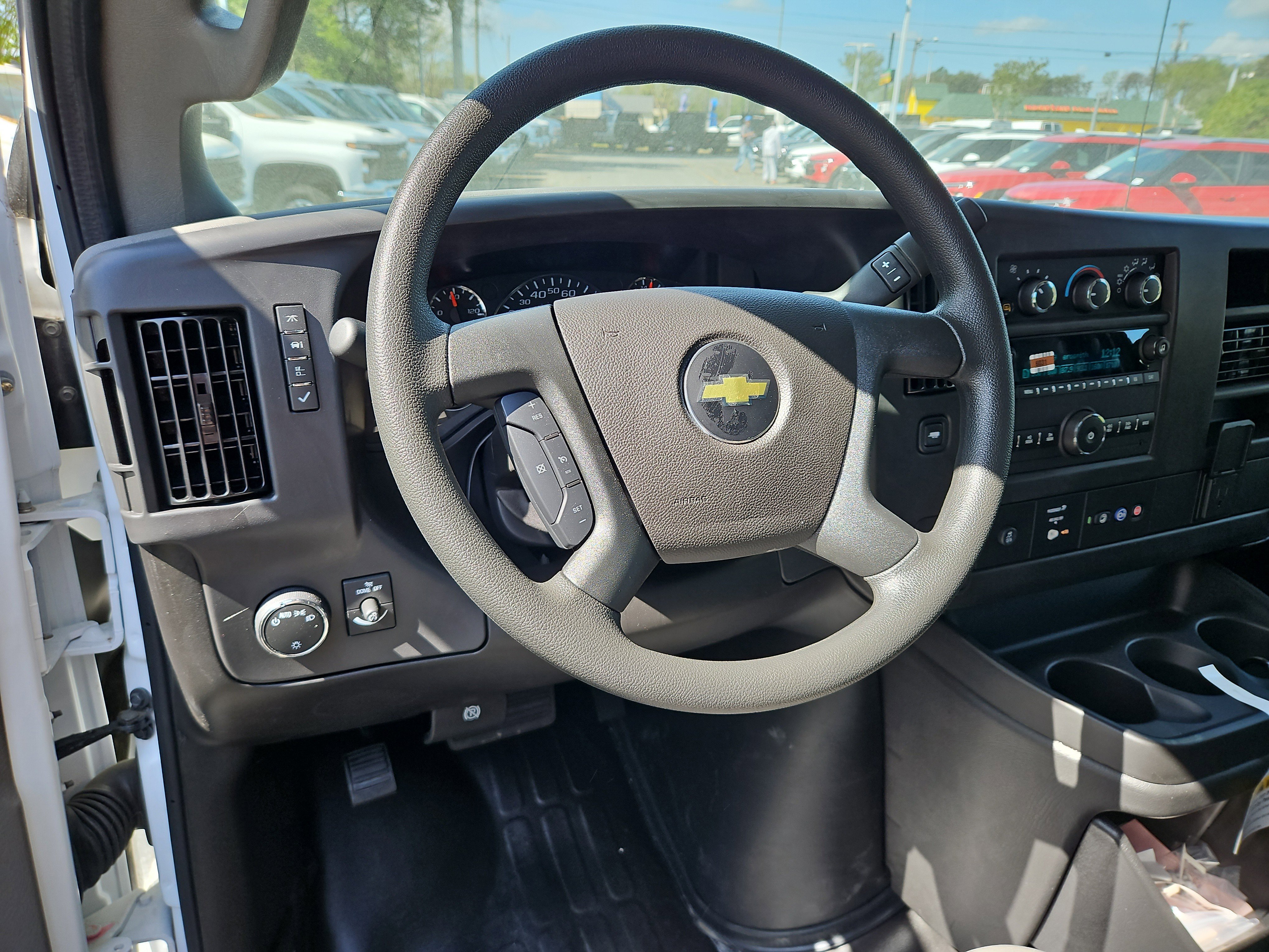 New 2025 Summit White Chevrolet WT image 11