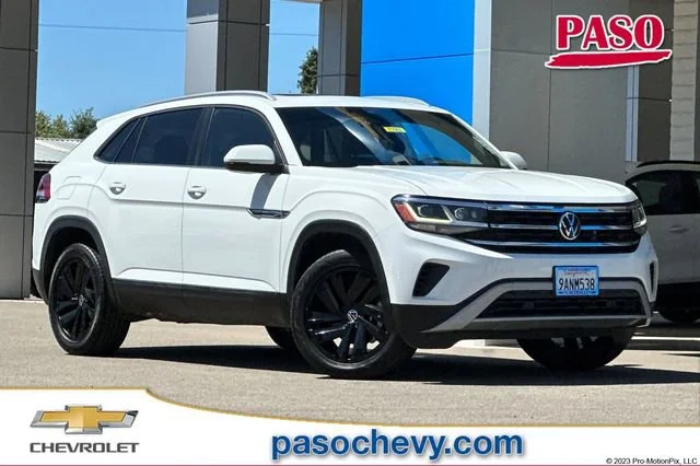 2022 Volkswagen Atlas Cross Sport SE w/Tech