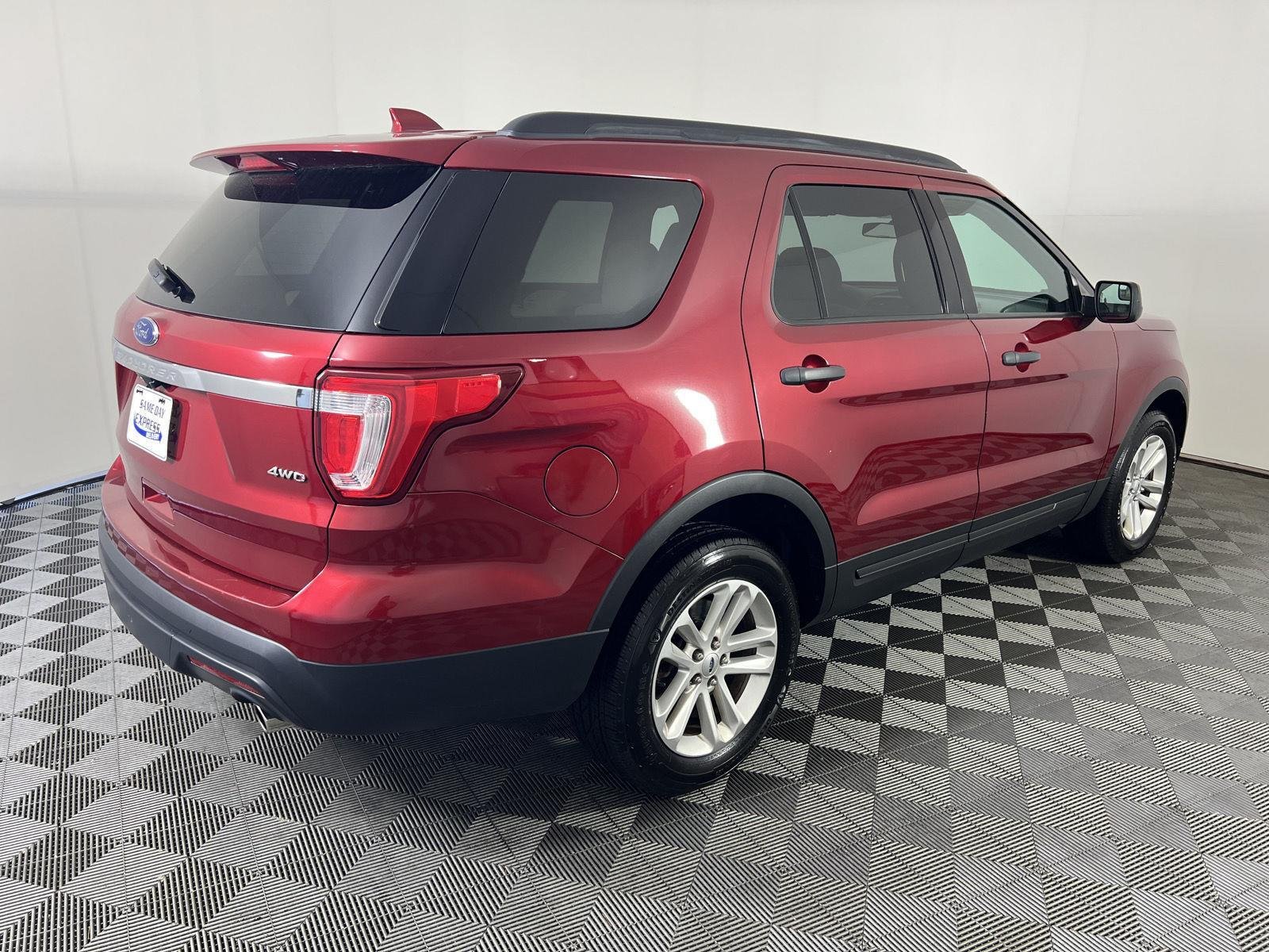 Used 2017 Ruby Red Metallic Ford  image 26