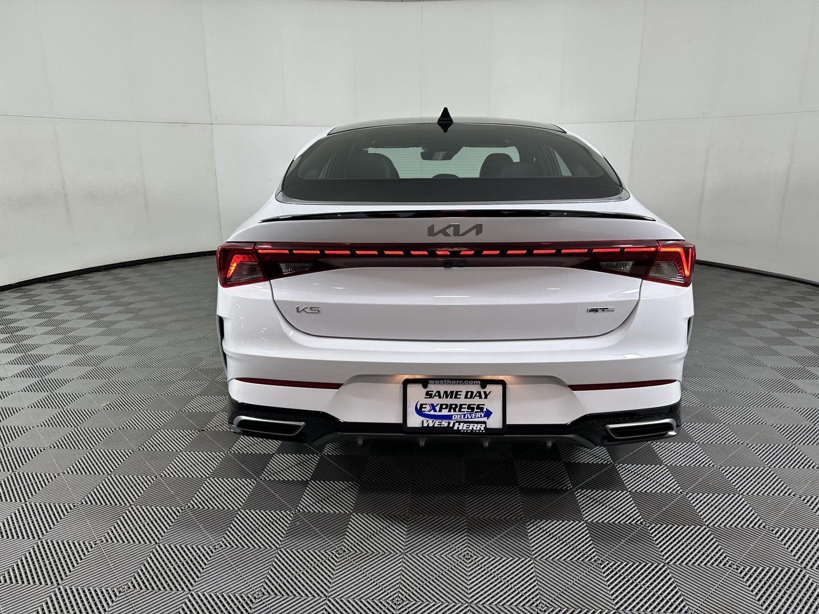 Used 2023 Glacial White Pearl Kia GT-Line image 14