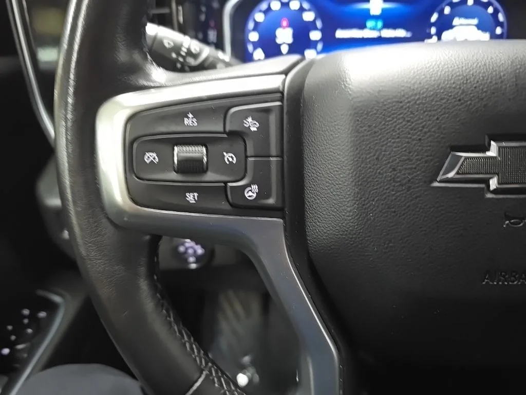 Used 2022 White Chevrolet RST image 19