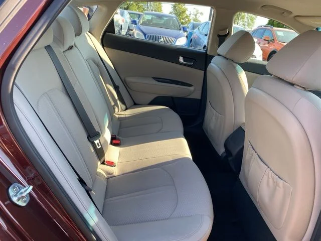 Used 2016 Purple Kia LX image 24