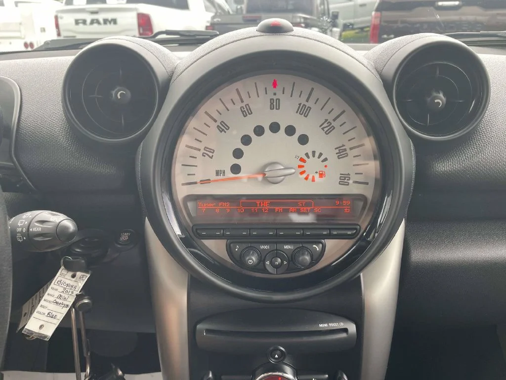 Used 2013 Blue MINI Base image 20