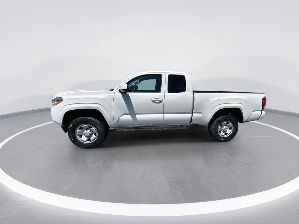 Used 2021 White Toyota SR image 5
