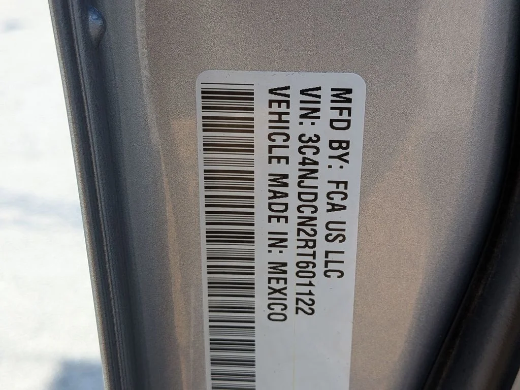 Used 2024 Gray Jeep Limited image 31