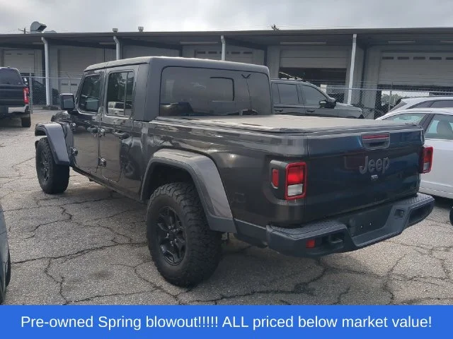 Used 2021 Gray Jeep Sport image 2