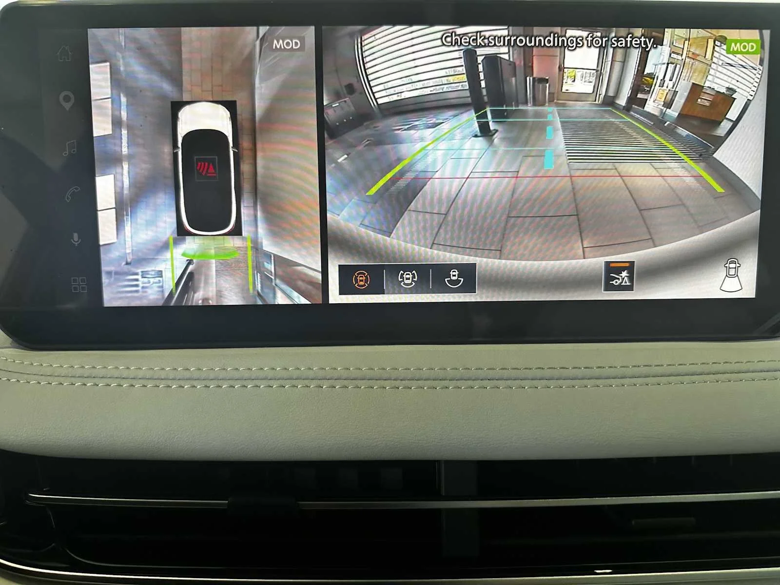 New 2027 RADIANT WHITE INFINITI Sport AWD image 22