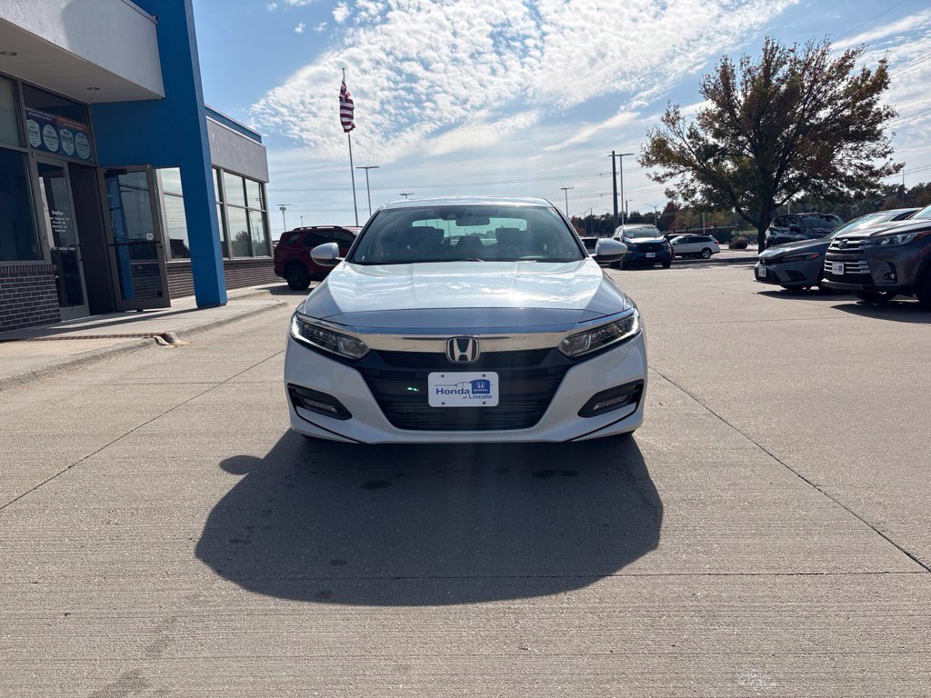 Used 2018 White Honda EX image 2