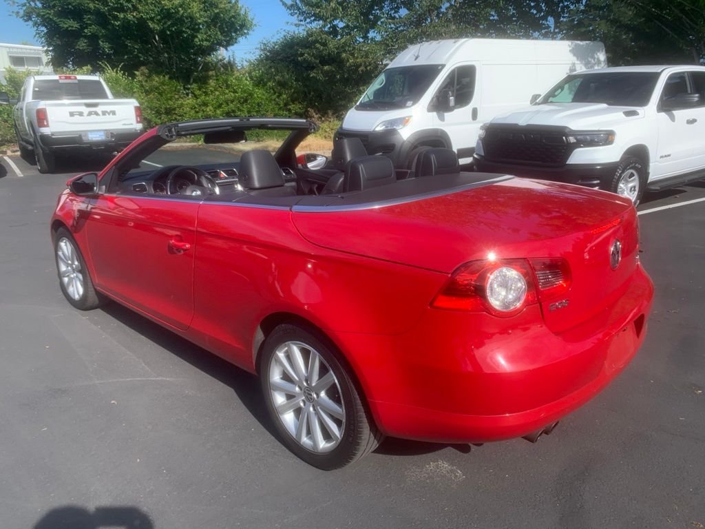 Used 2010 Salsa Red Volkswagen Komfort Edition image 3
