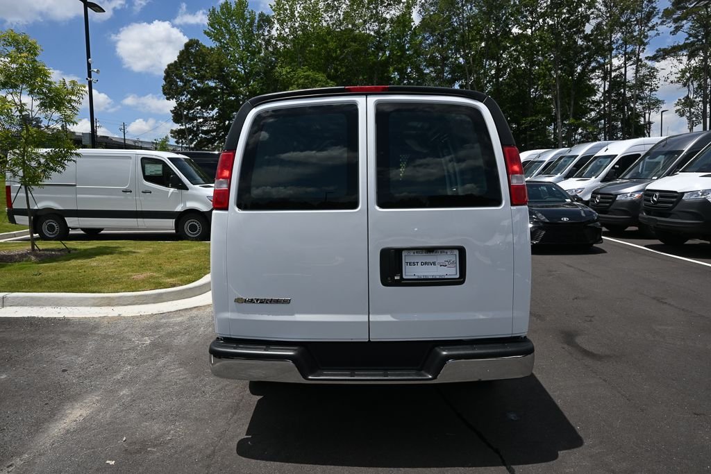 Used 2025 White Chevrolet Work Van image 25