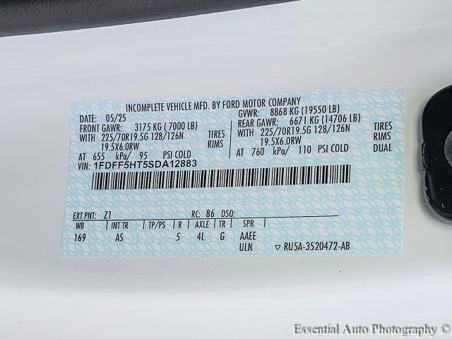 New 2025 Oxford White Ford F-550® XL image 55