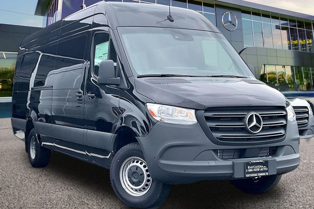 2024 Mercedes-Benz Sprinter 3500 170 Ext WB HO High Roof's photo