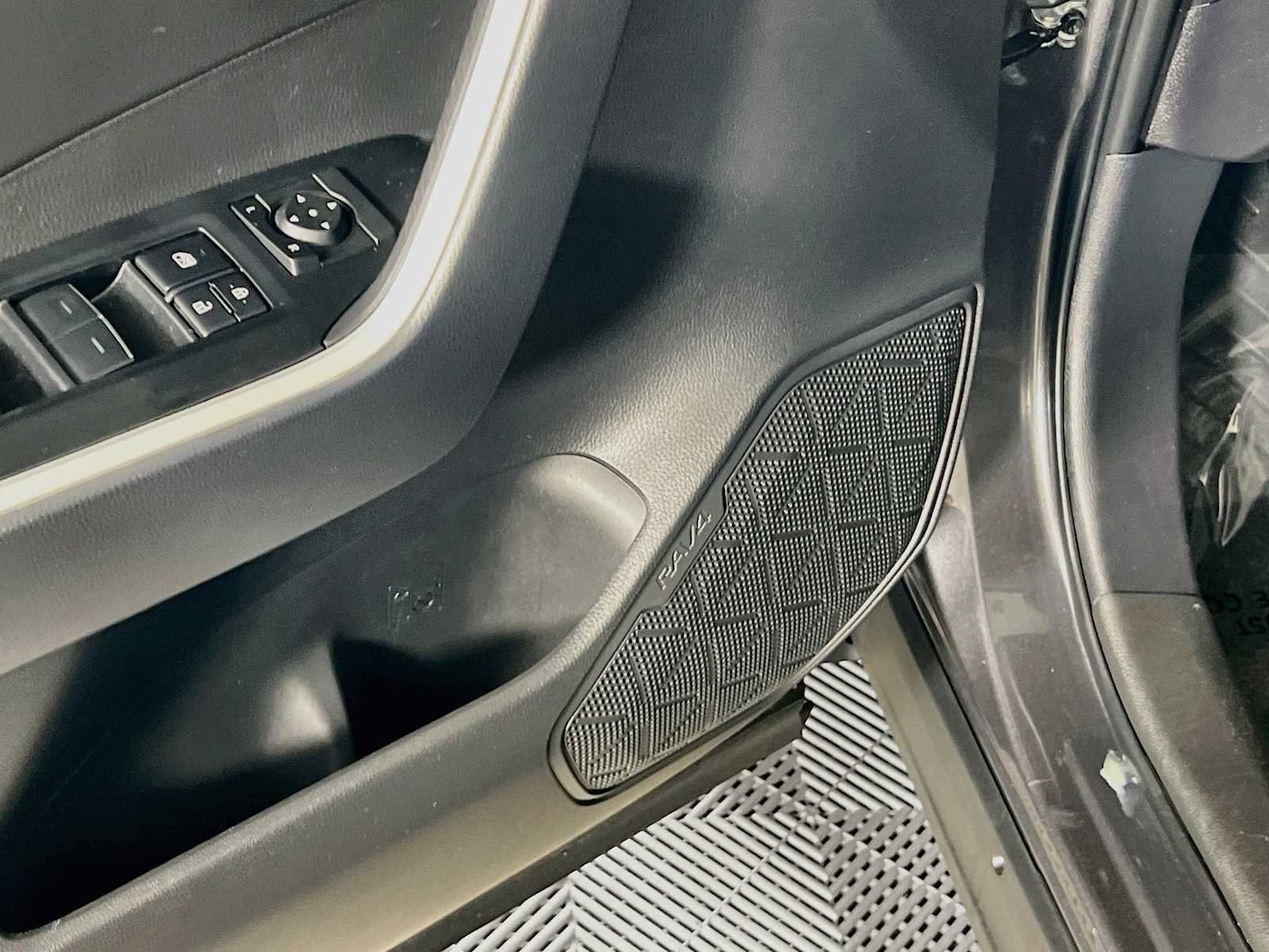 Used 2025 Magnetic Gray Metallic Toyota XLE image 18