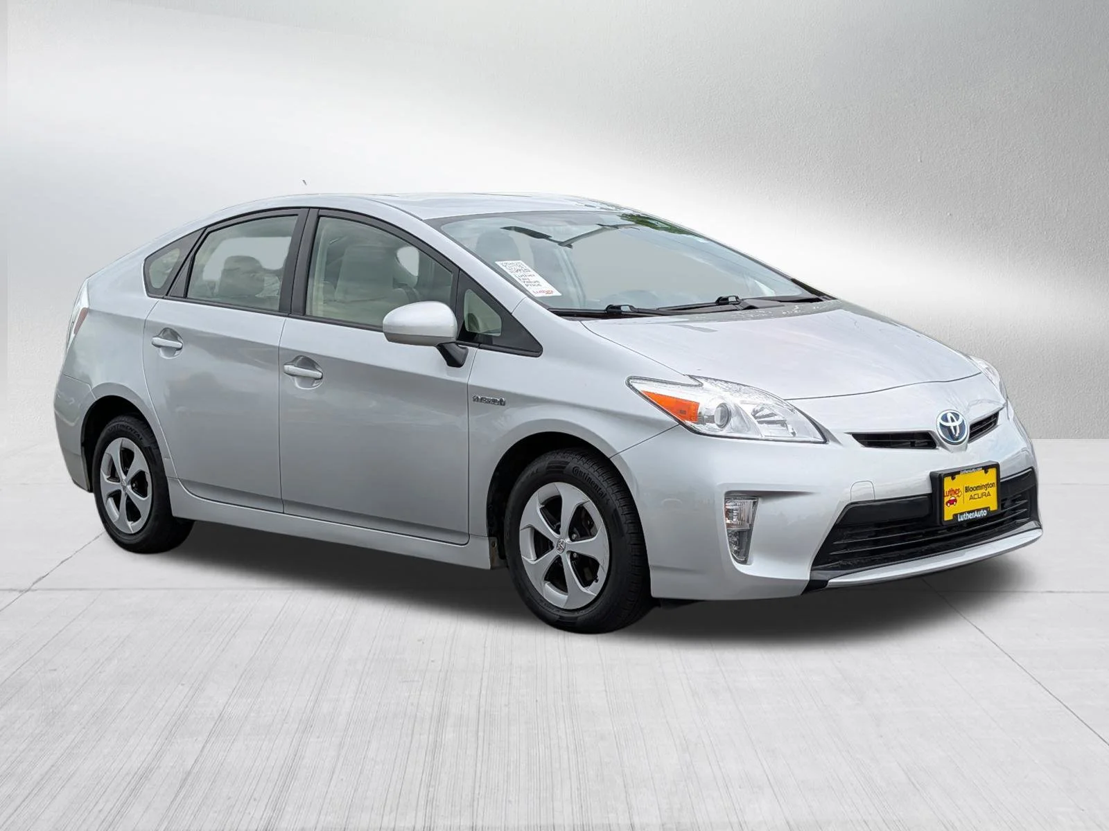 2014 Toyota Prius Two's photo