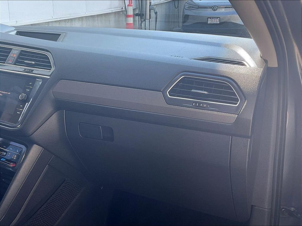 Used 2024 Gray Volkswagen 2.0T SE image 13