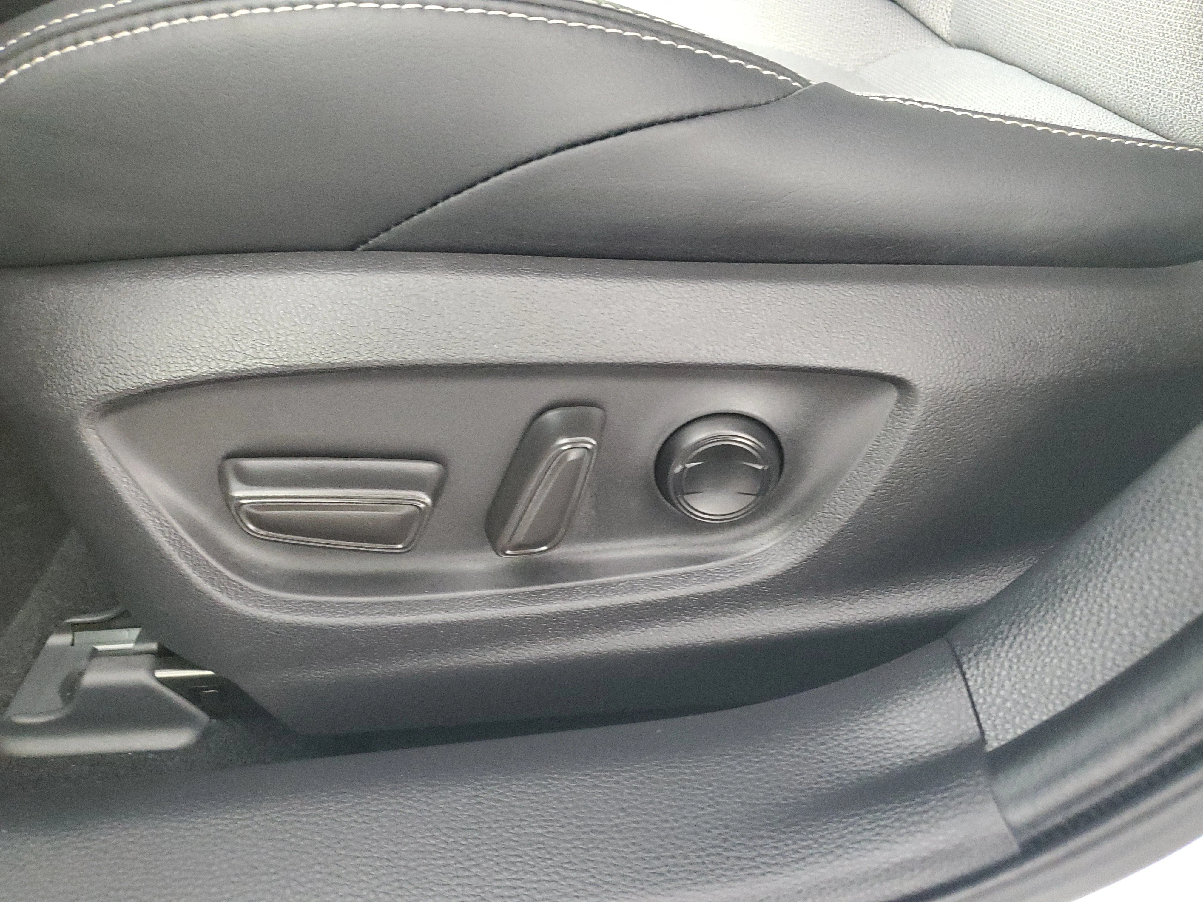 Used 2024 Wind Chill Pearl/Midnight Black Metallic Toyota XSE image 28