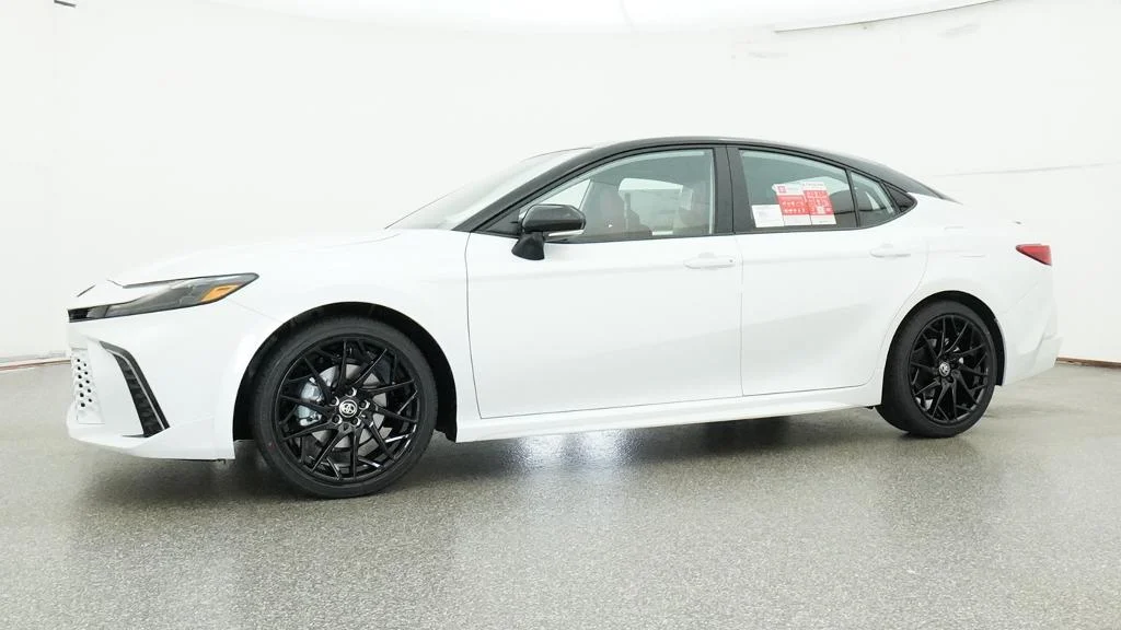 New 2026 Wind Chill Pearl with Midnight Black Metallic roof Toyota XSE image 12