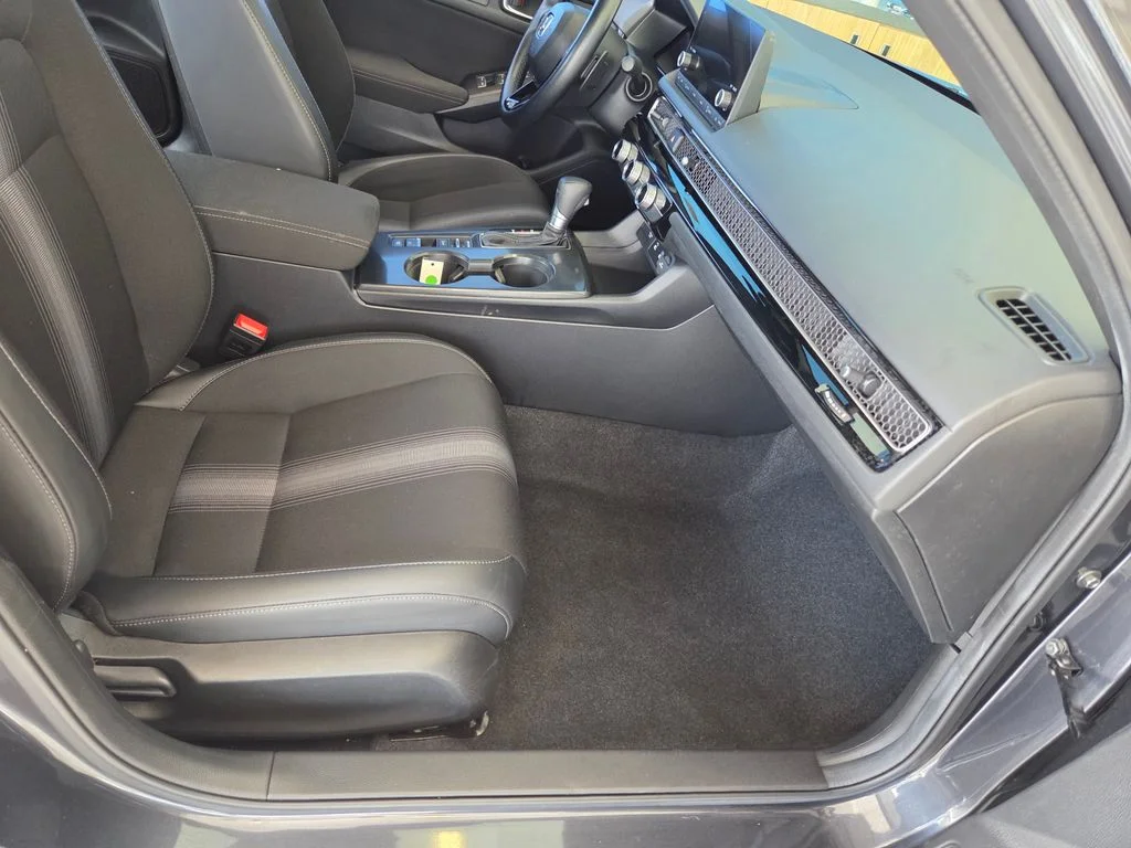 2025 Honda Civic Sport - Photo 18
