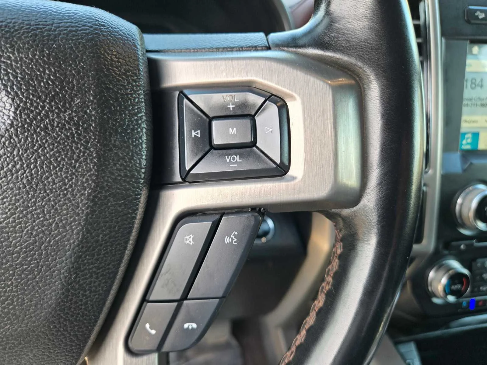 2018 Ford F-150 Platinum - Photo 28