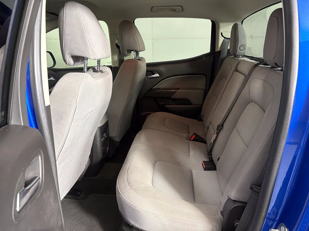 Used 2018 KINETIC BLUE METALLIC Chevrolet 2WD LT image 37