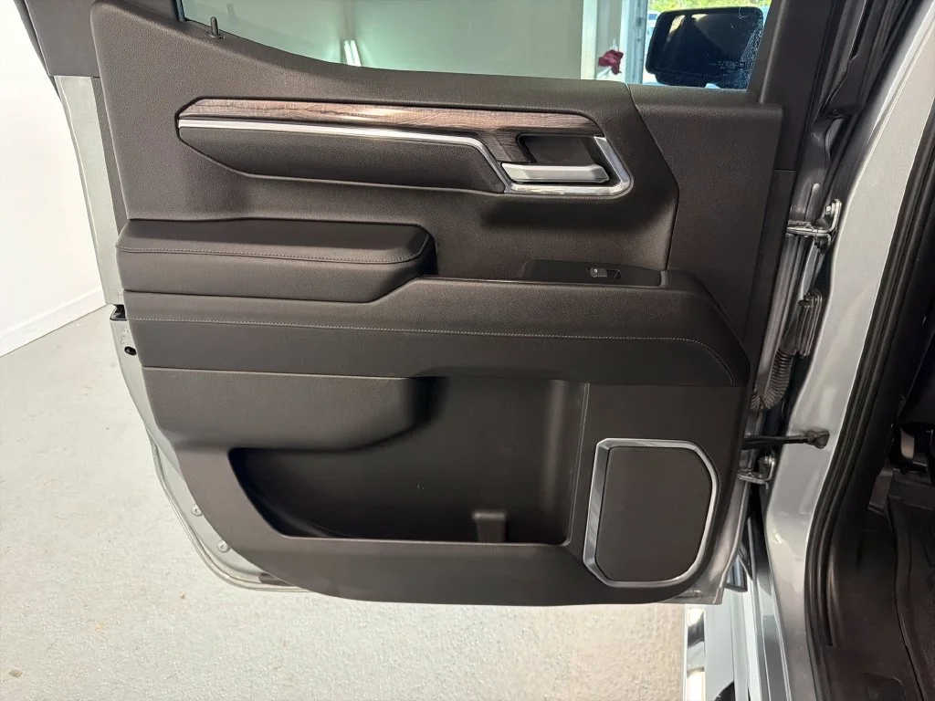 Used 2023 Gray Chevrolet LTZ image 9